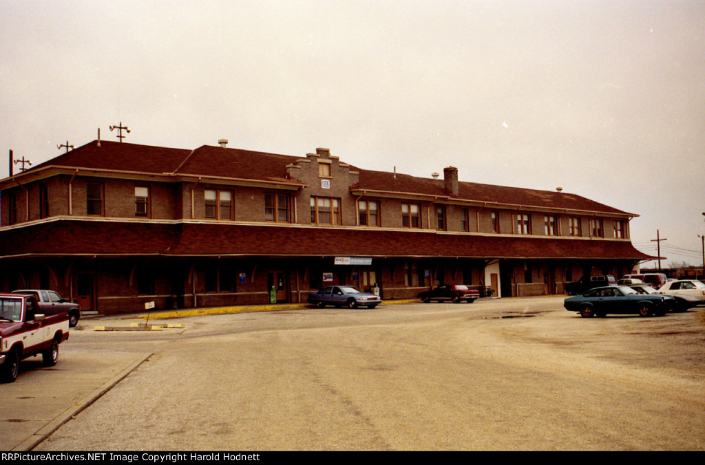 The station still in use for Amtrak and CSX offices